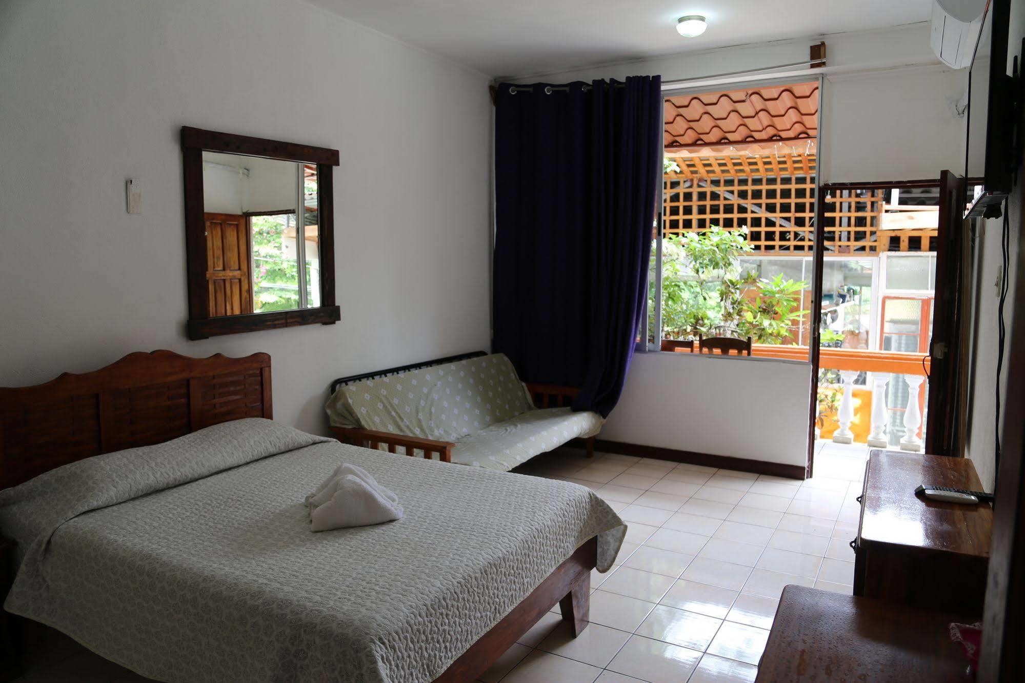 Hotel Coco Beach مانويل أنطونيو المظهر الخارجي الصورة